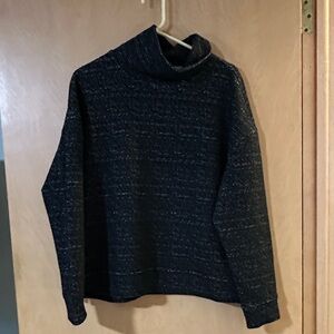 Women’s black winter sweater/sweatshirt